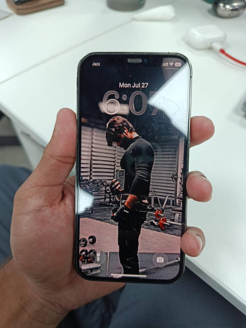 Apple iPhone 12 Pro 4