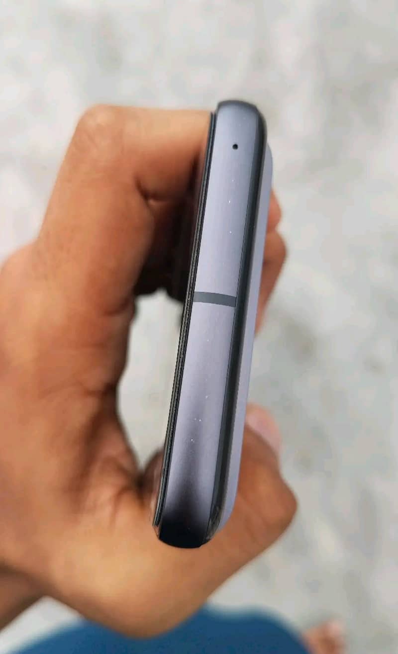 pixel 8 4