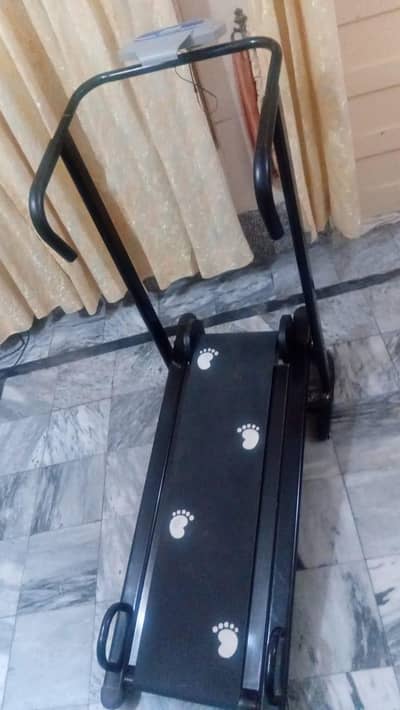 urgent for sale treadmill machice 2