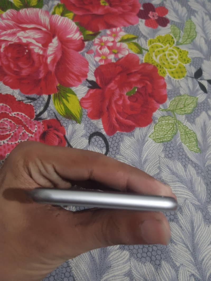 Apple iPhone 6 1
