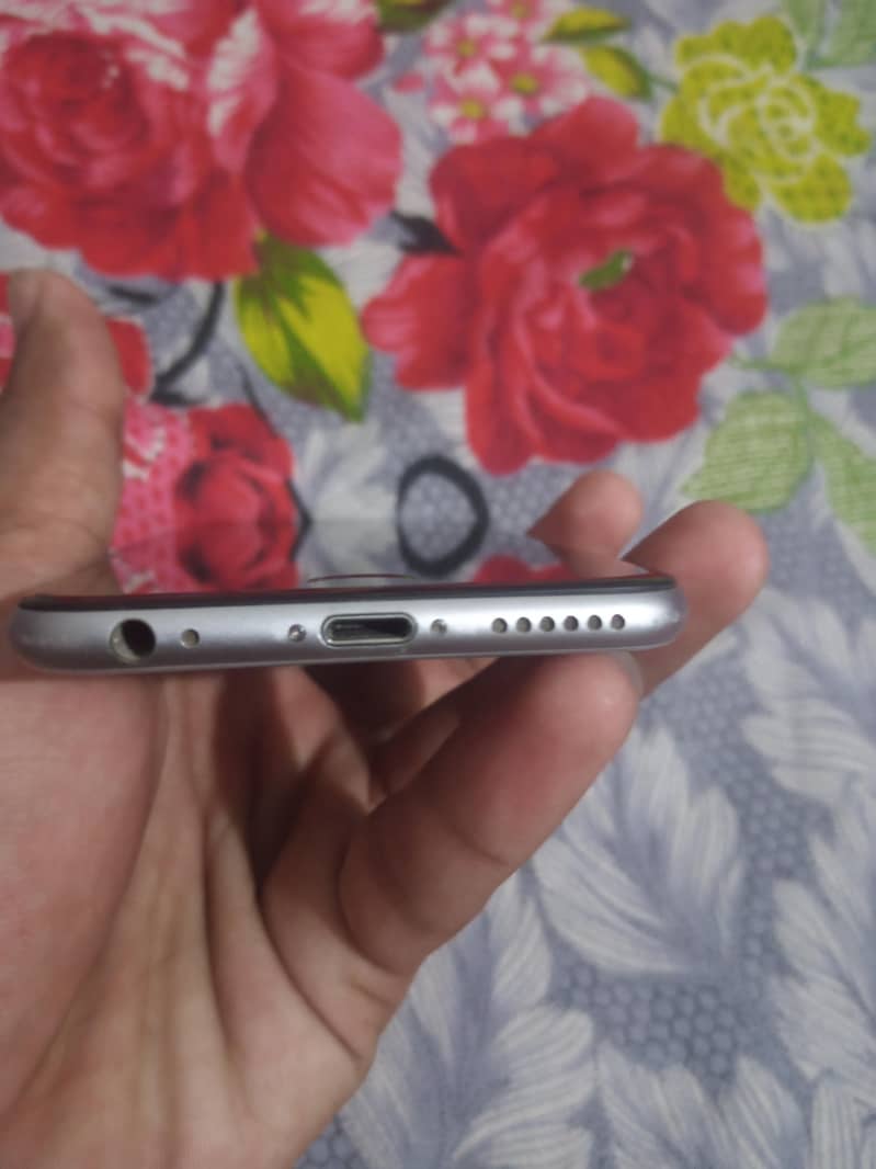 Apple iPhone 6 5