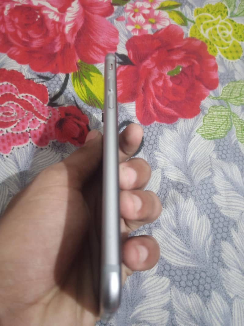 Apple iPhone 6 8