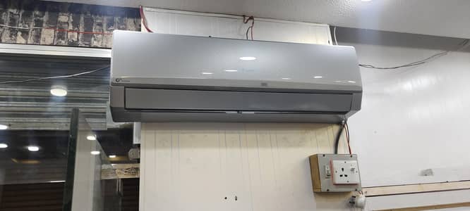 Very Less use Gree brand new inverter