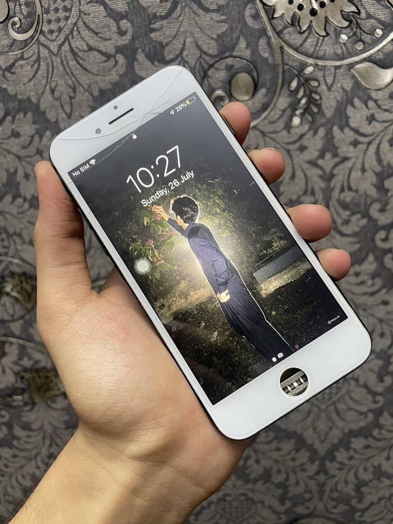 Apple iPhone 7 1