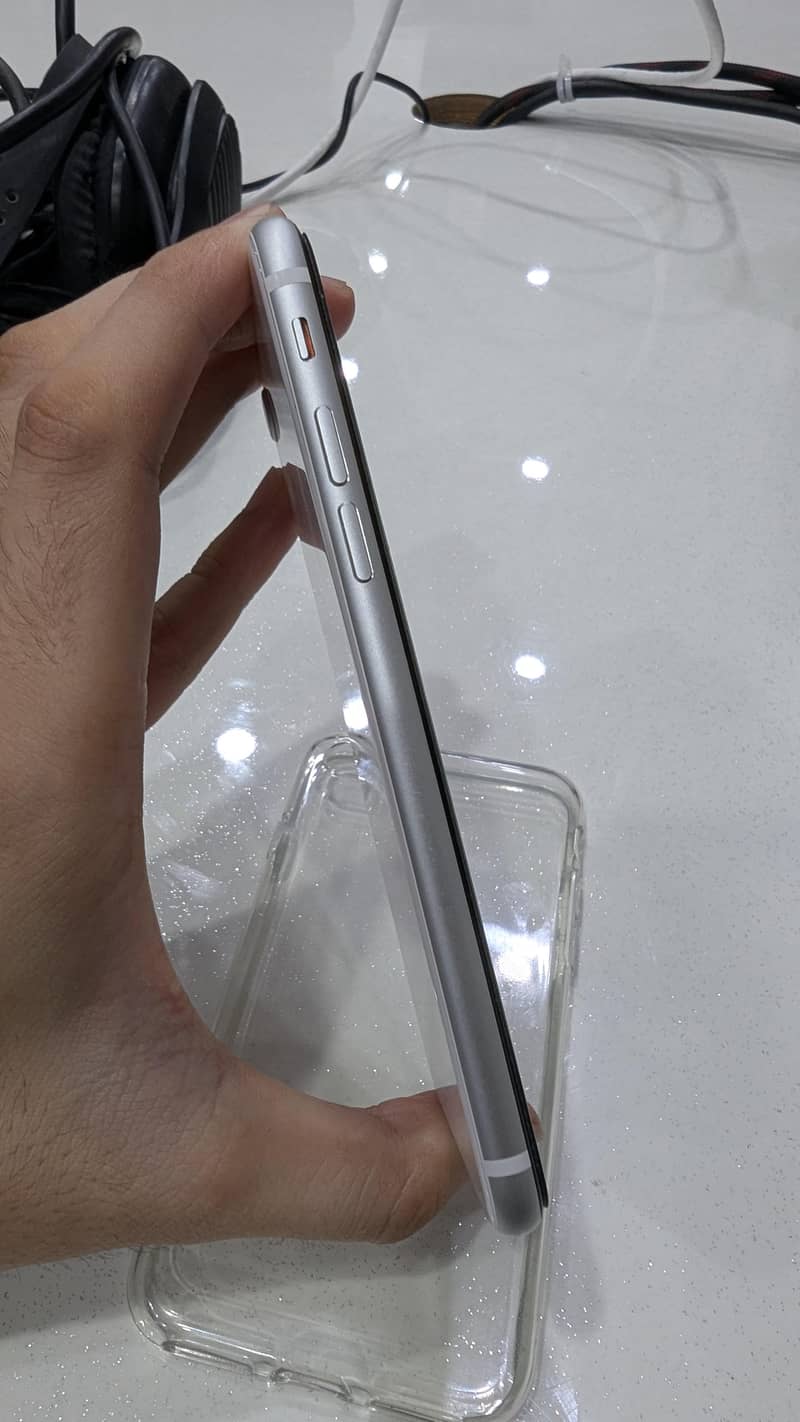 Apple iPhone SE 3