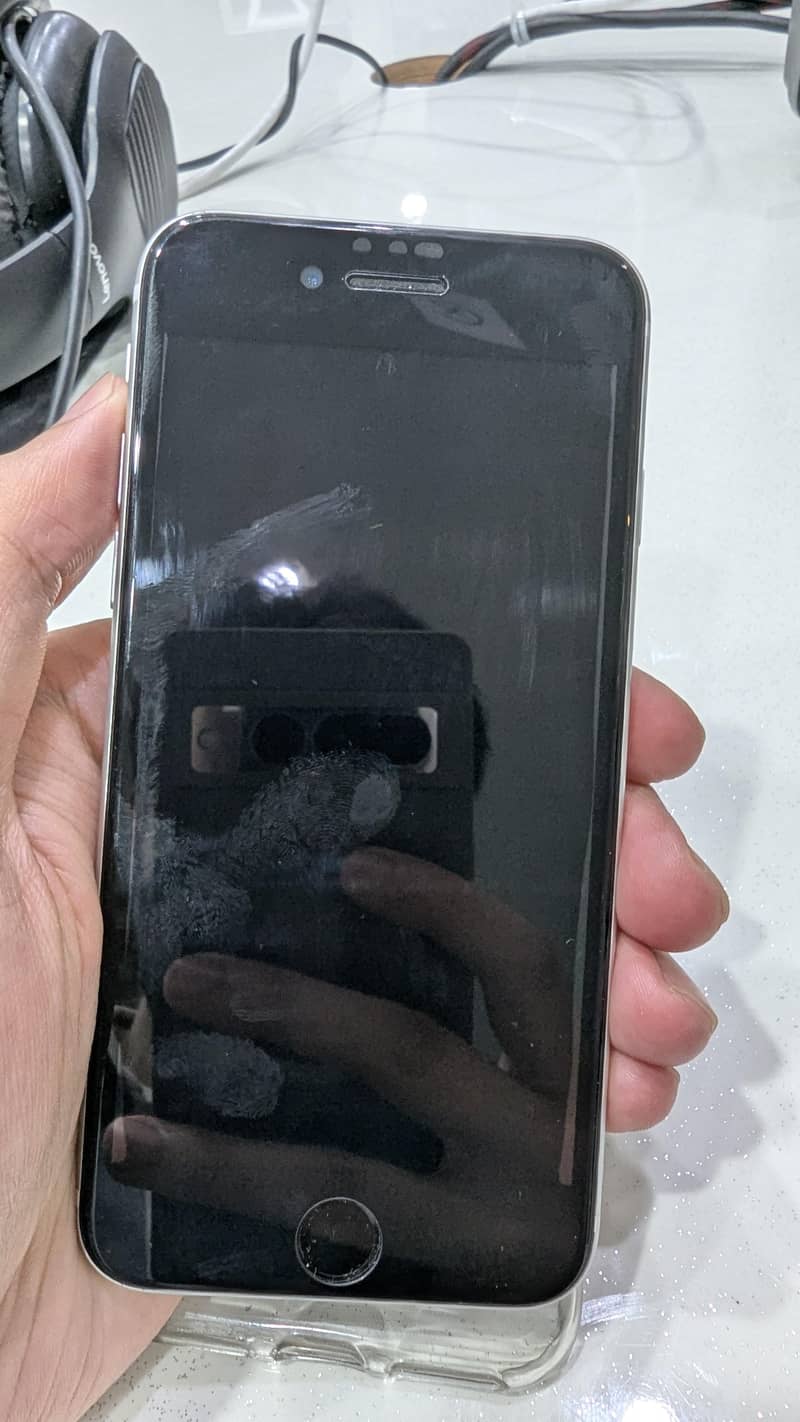Apple iPhone SE 4