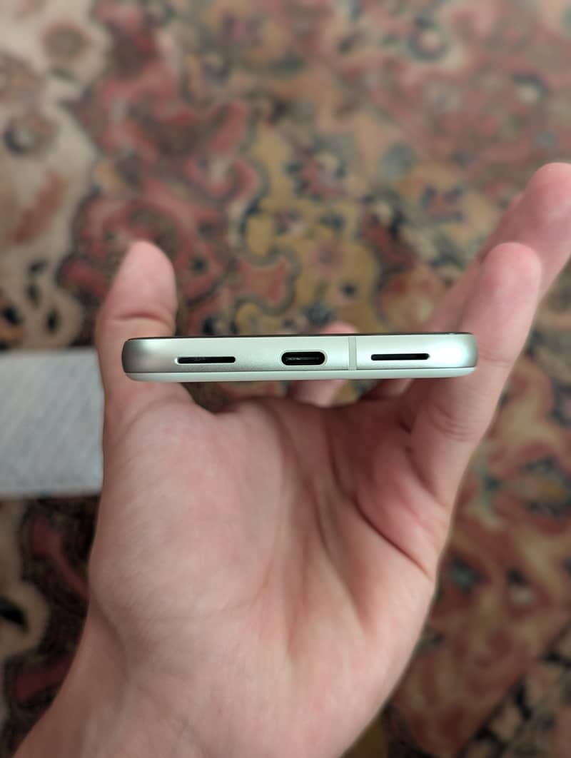 Google Pixel 8a 2