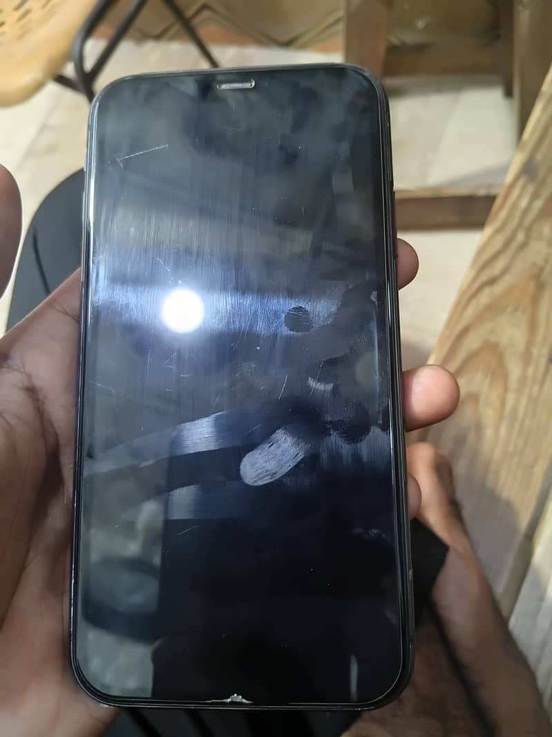 Apple iPhone 11 0