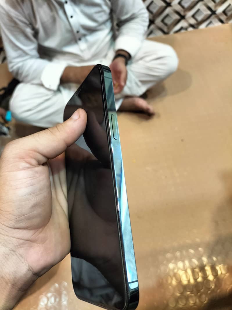 Apple iPhone 12 Pro Max 2