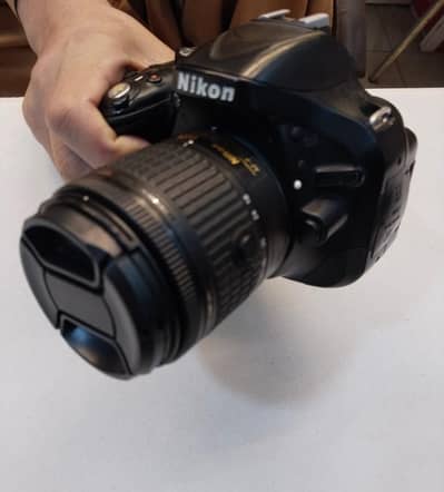 Nikon D5200 for sale
