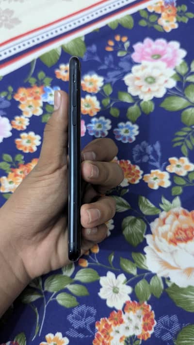 Apple iPhone SE