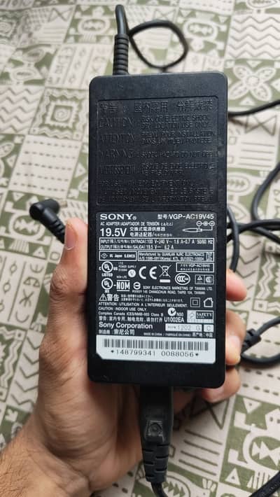 SONY 120 Watts Laptop Charger