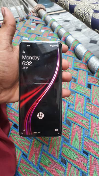 im selling my One Plus 8