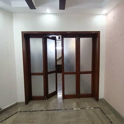 AHMED ASSOCIATES OFFER 9 MARLA HOUSE FOR SALE IN PCSIR PHASE 2 NEAR TO SHUKAT KHANUM HOSPITAL LAHORE.