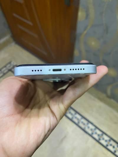 Apple iPhone XR converted to 17 pro