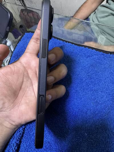 Apple iPhone 16 Pro Max JV
