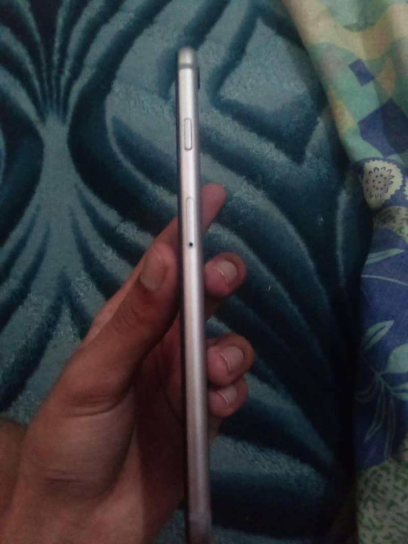 Apple iPhone 6 2