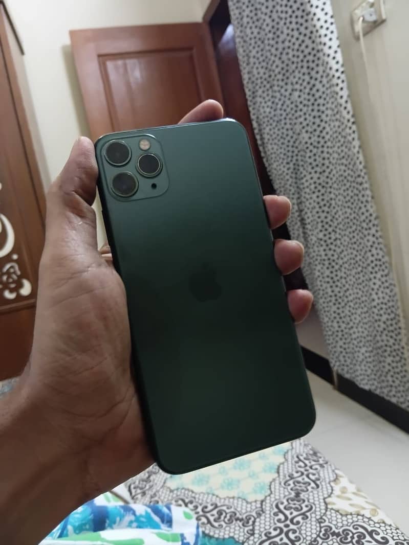 iPhone 11 Pro Max 1