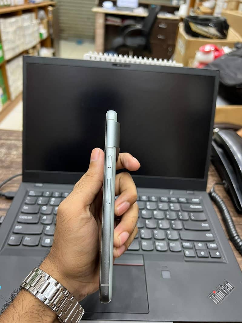 Google Pixel 8 2