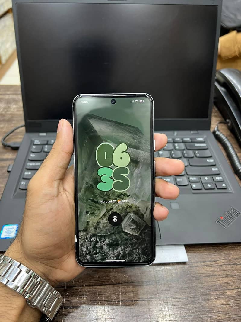Google Pixel 8 6