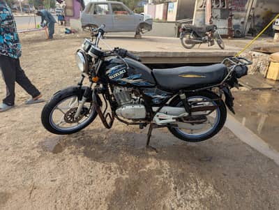 Suzuki 150 GS SE 2017 Black Colour | Cheap Sale Urgent