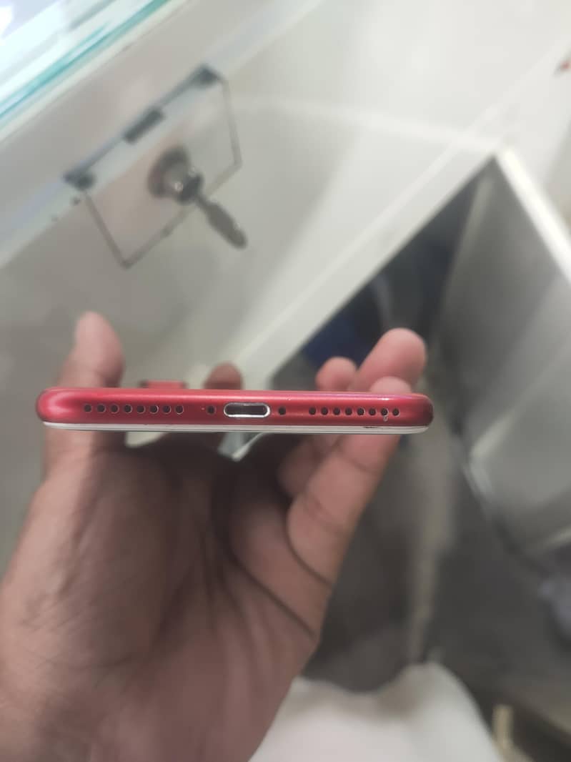 Apple iPhone 7 Plus 1