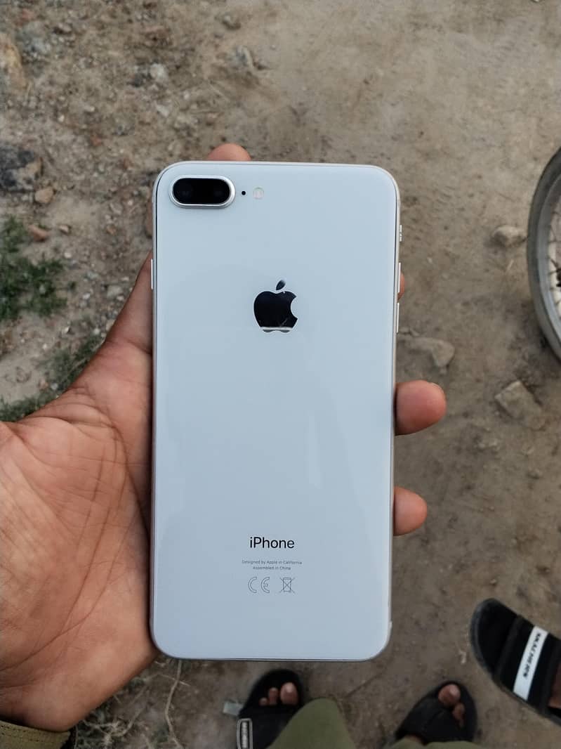 Apple iPhone 8 Plus 0