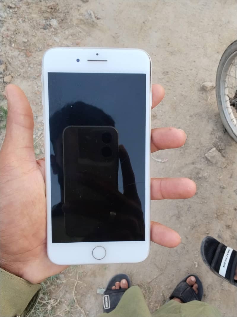 Apple iPhone 8 Plus 2
