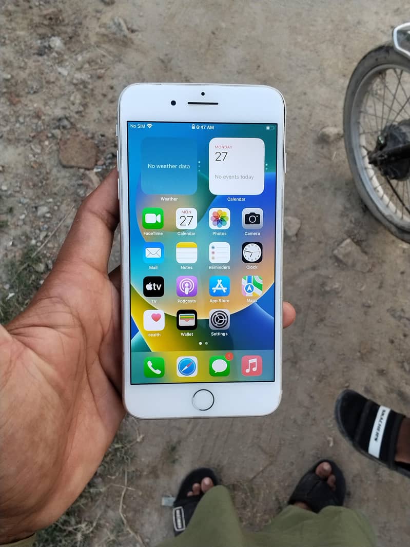 Apple iPhone 8 Plus 6