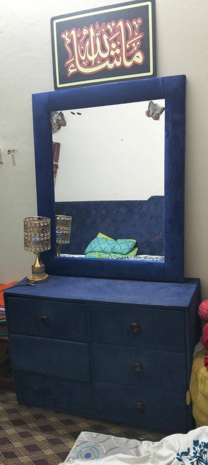 bed . side table . dressing 1