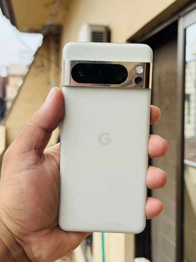 Google Pixel 8 Pro 2