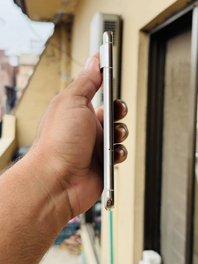 Google Pixel 8 Pro 4