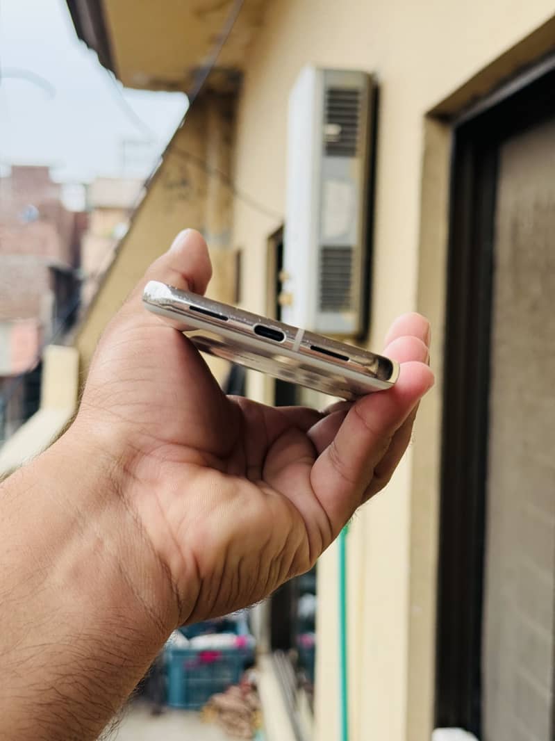 Google Pixel 8 Pro 6