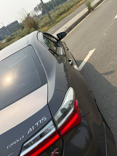 Toyota Corolla Altis 1900