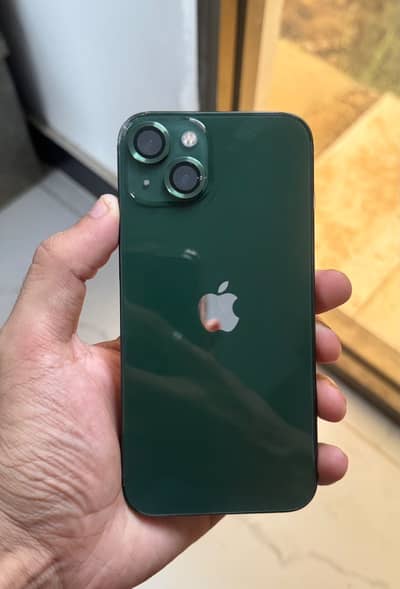 Apple iPhone 13