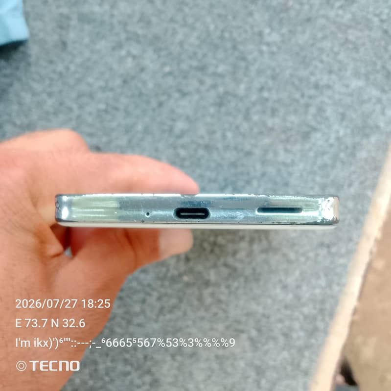 Aquos zero 6 3