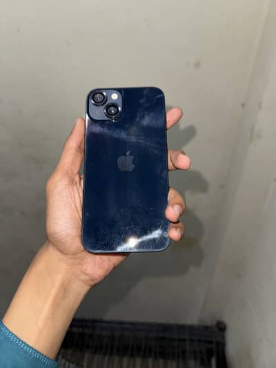 Apple iPhone 13