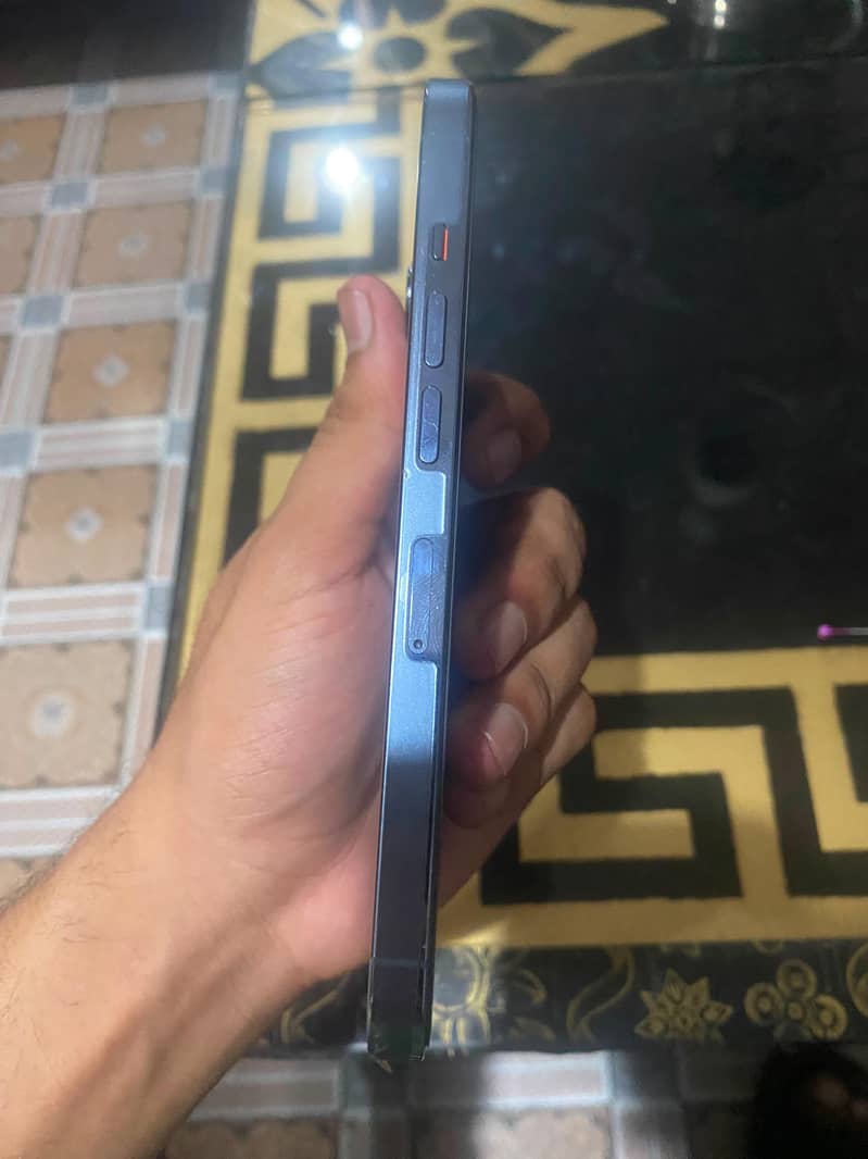 Apple iPhone 13 Pro 3
