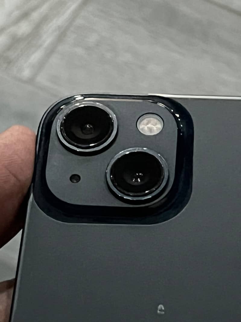 Apple iPhone 13 1