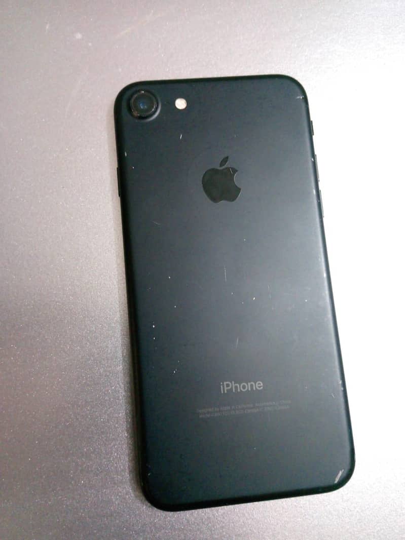 Apple iPhone 7 0