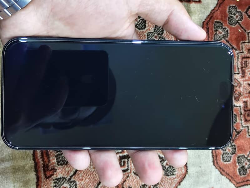 iPhone 16 Pro Max 12