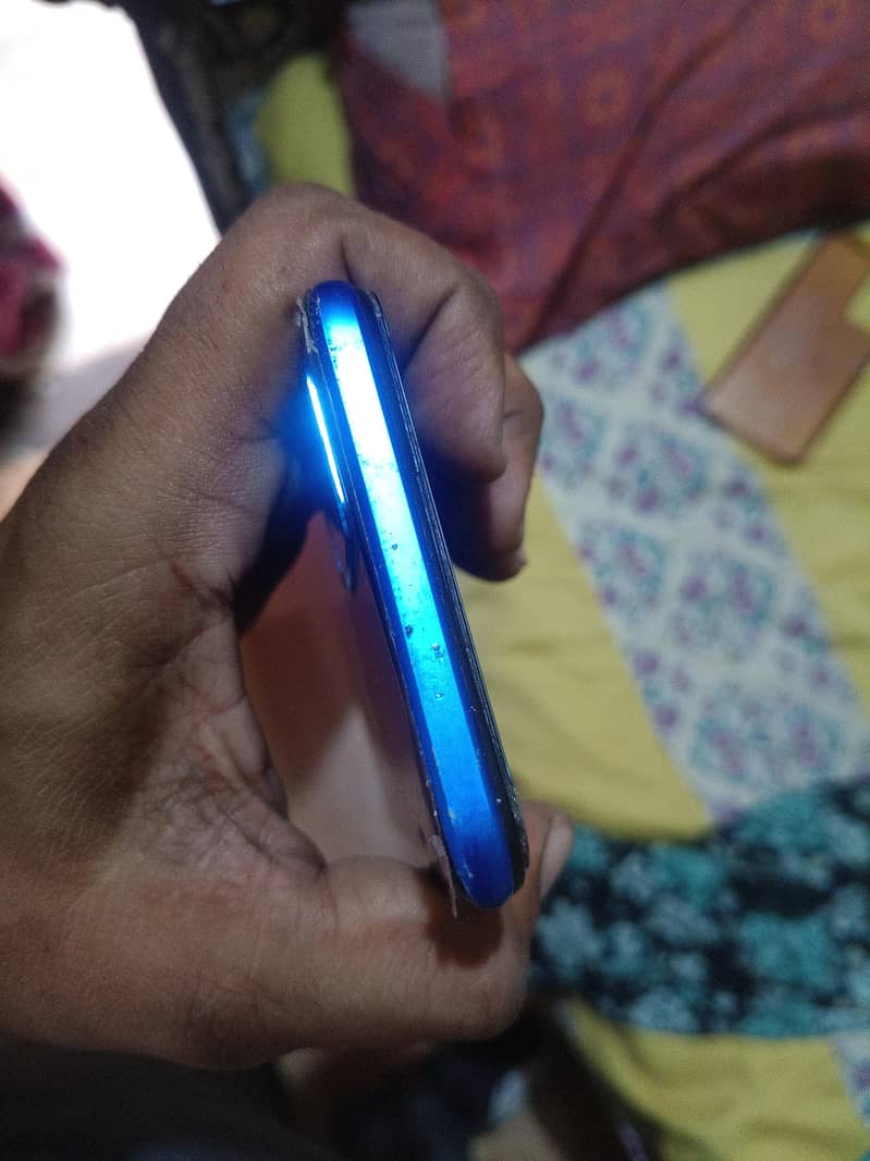 OPPO A54 4