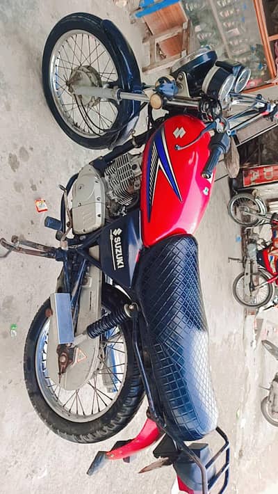 Suzuki gs 150
