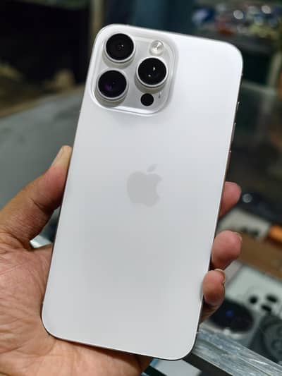 Apple iPhone 15 Pro Max White