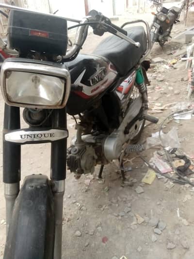 Gari bilkul ok h koy Kam nhi paper pora h jis ko chaya contact Kara
