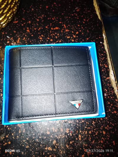main wallet bechna chahta hun