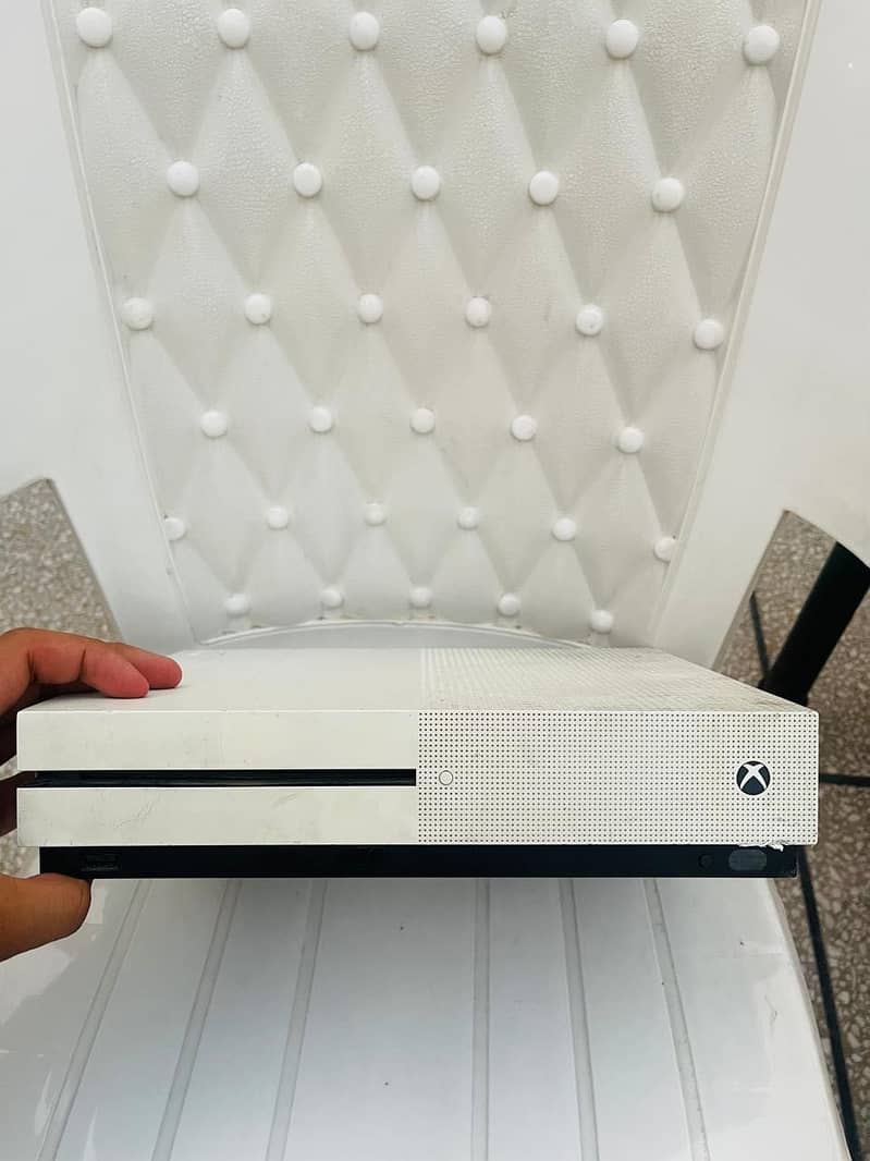 Xbox 1s 0