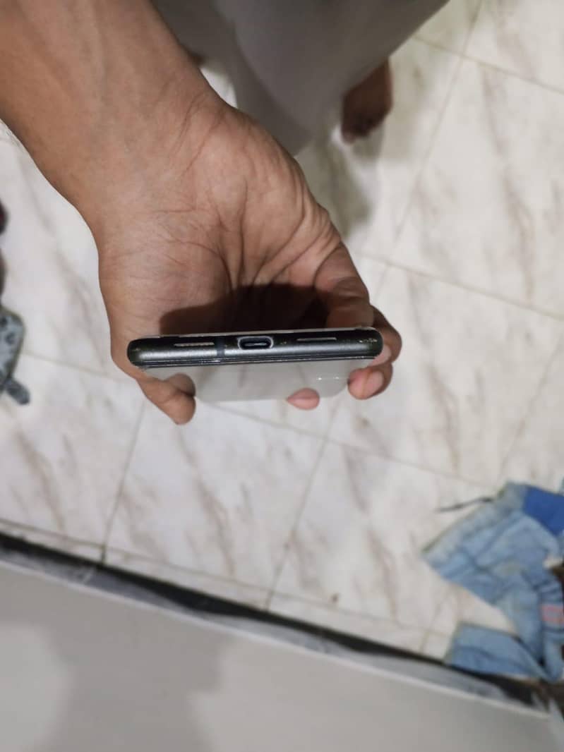 Google Pixel 6 4