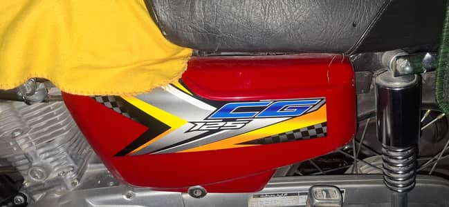 Honda cg 125 2024/25 islamabad registered daily driven bike urgent for