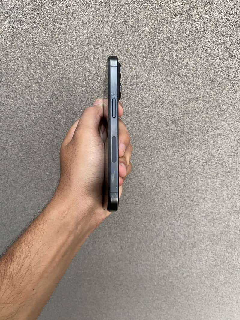 Iphone 15PRO 5